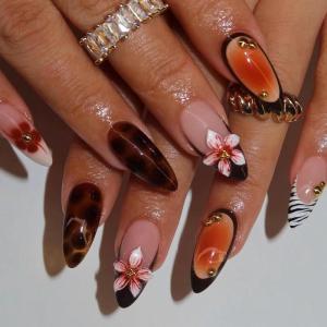 imageBABALAL Press on Nails Medium Almond Fake Nails Pink French Tip Glue on Nails Heart Acrylic Nails Valentine Day Romantic Stick on Nails 24Pcs Glossy Manicure Stick on Nails Stiletto Artificial NailsANW18