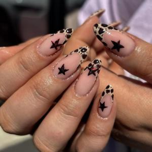 imageBABALAL Heart Press on Nails Medium Square Fake Nails Black White Glue on Nails Romantic Valentine Day Acrylic Nails 24Pcs Cute False Nails Manicure Stick on Nails Squoval Glossy Artificial NailsANTA102